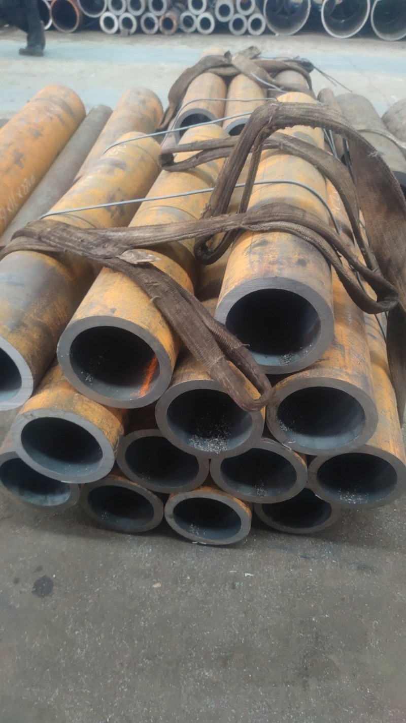 扶风扶风扶风15CrMoG无缝钢管切割